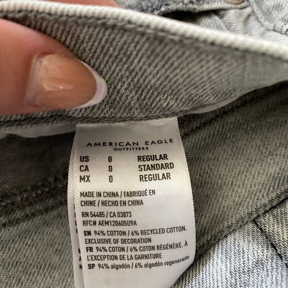 American Eagle Outfitters Gray Straight Jeans with Distressed Details - Picture 6 of 9